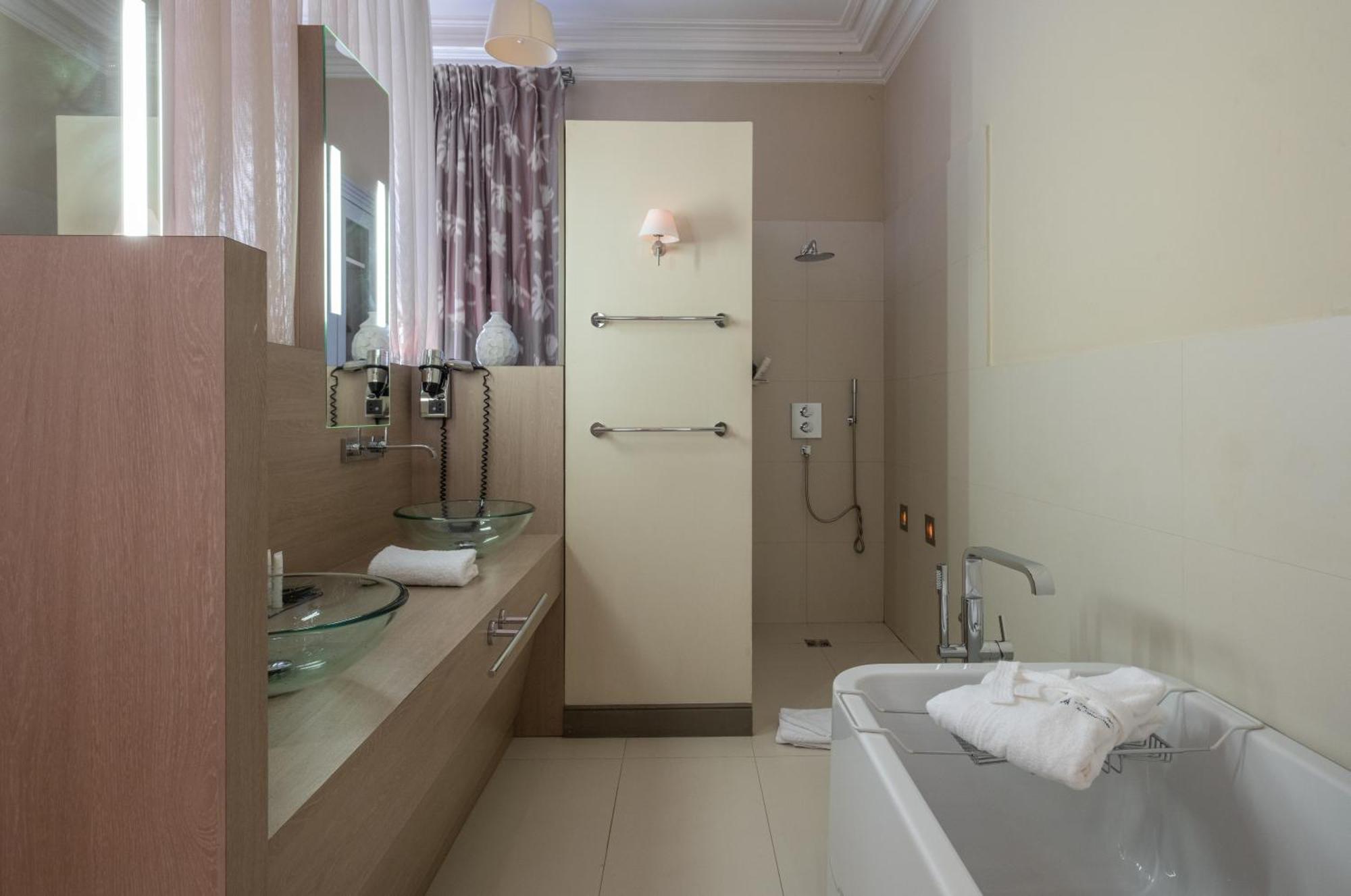 Hotel Le Paris Singulier Extérieur photo